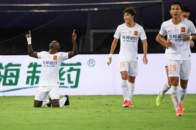 广州豹外援尼康因妻子临产提前回国